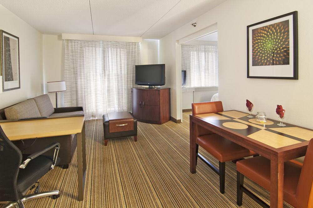 Residence Inn By Marriott Minneapolis Идайна Экстерьер фото