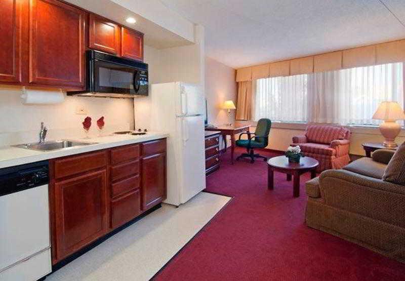 Residence Inn By Marriott Minneapolis Идайна Номер фото
